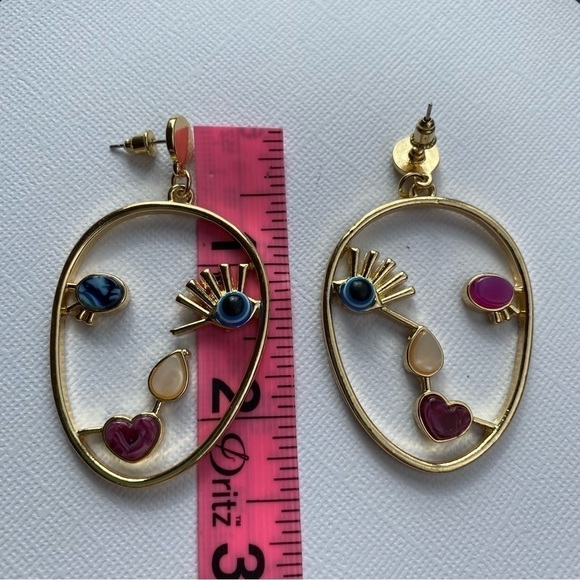 🆕 Gold tone Picasso face art earrings 18k plated - Picture 3 of 6